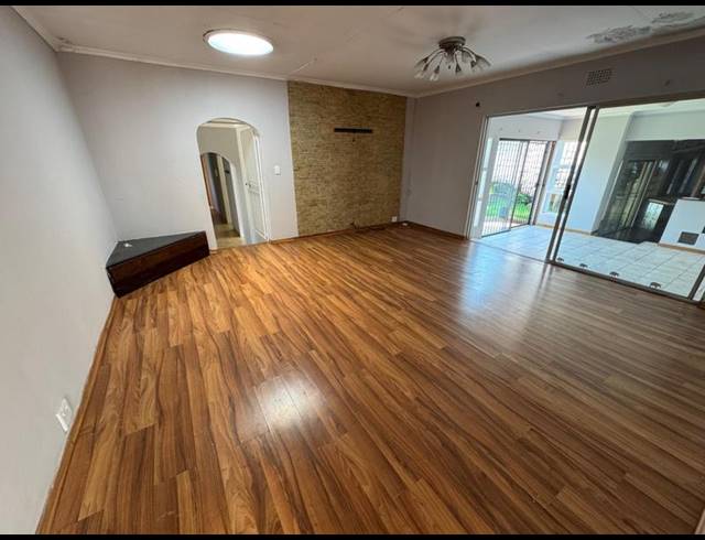 4 BEDROOM HOUSE FOR SALE IN NORKEM PARK